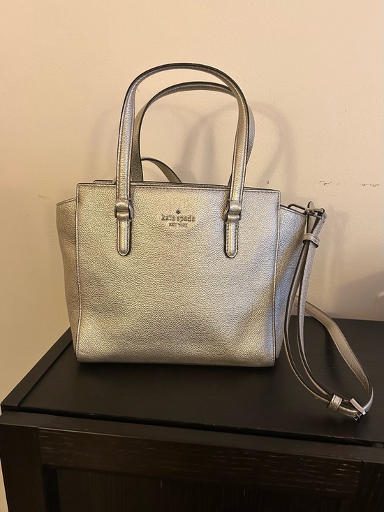 kate spade Handbags - Kate Spade Patterson Drive Metallic Champagne Pebbled Leather Bag w/ Strap